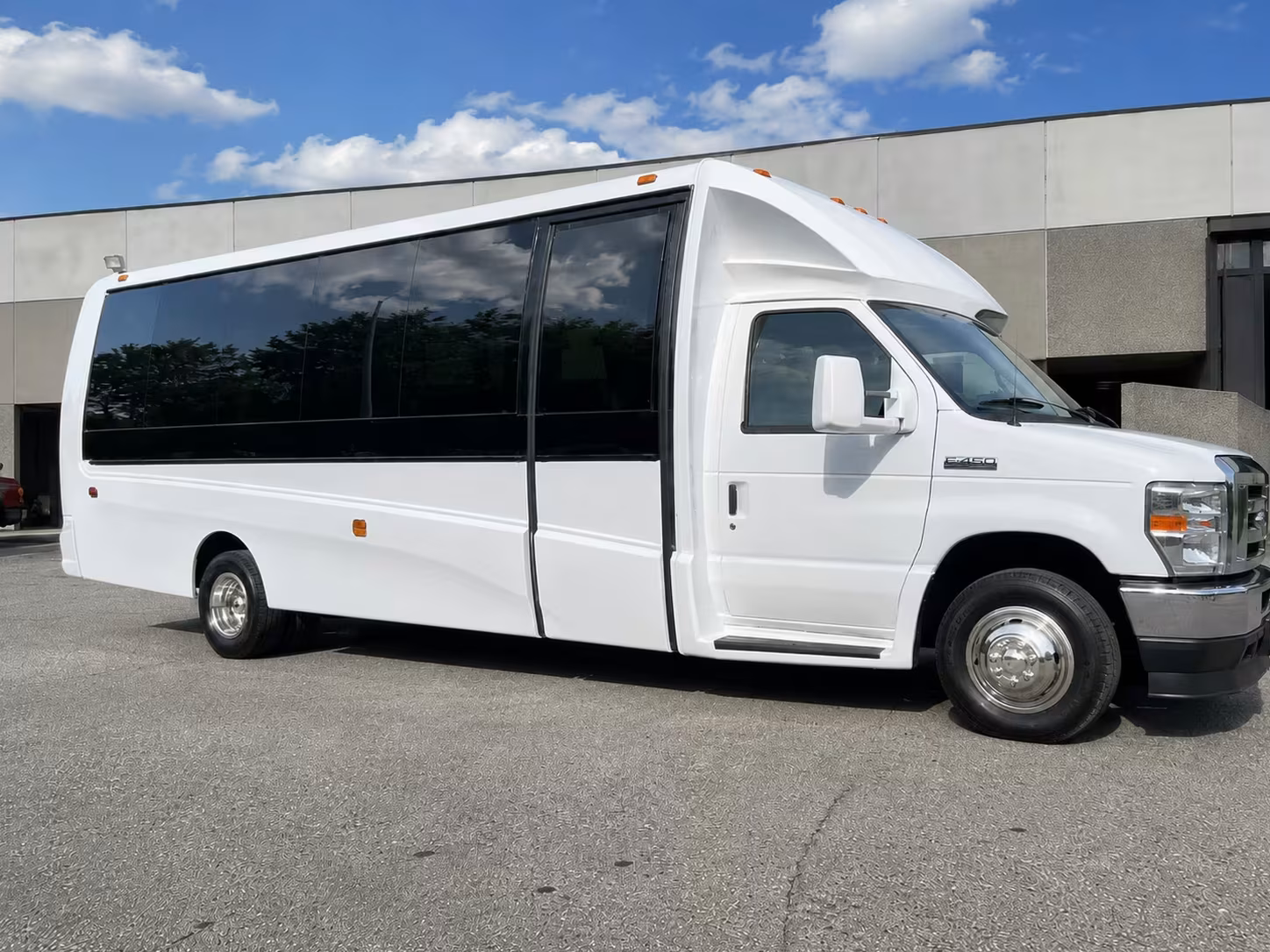 reading 20 passenger minibus rental