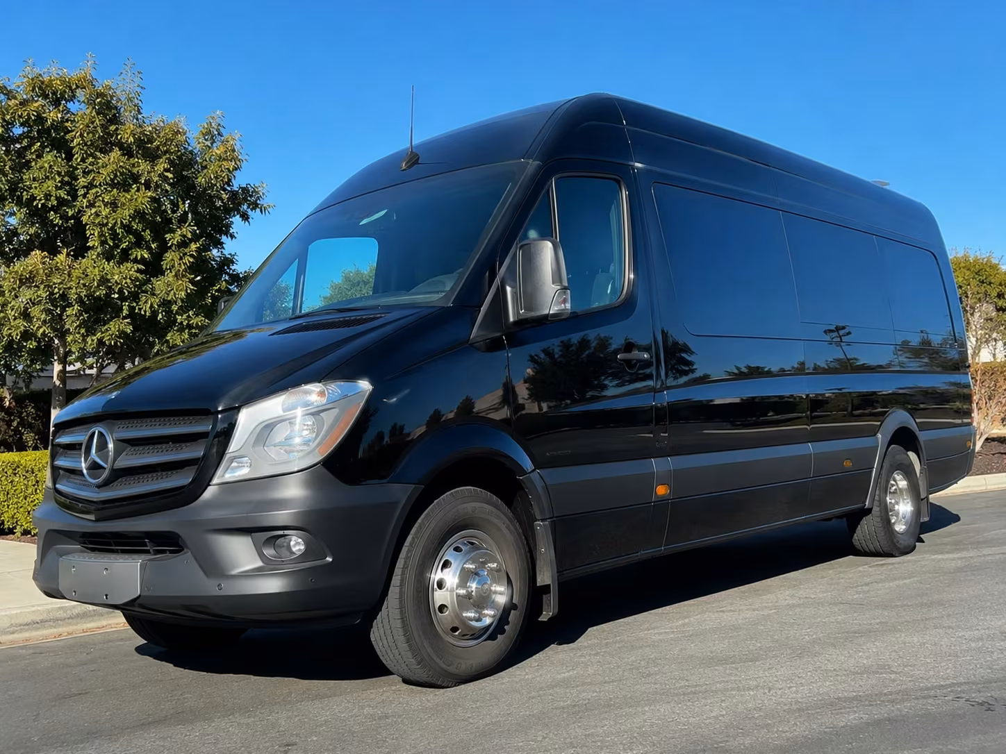 reading airport transfer shuttle bus services